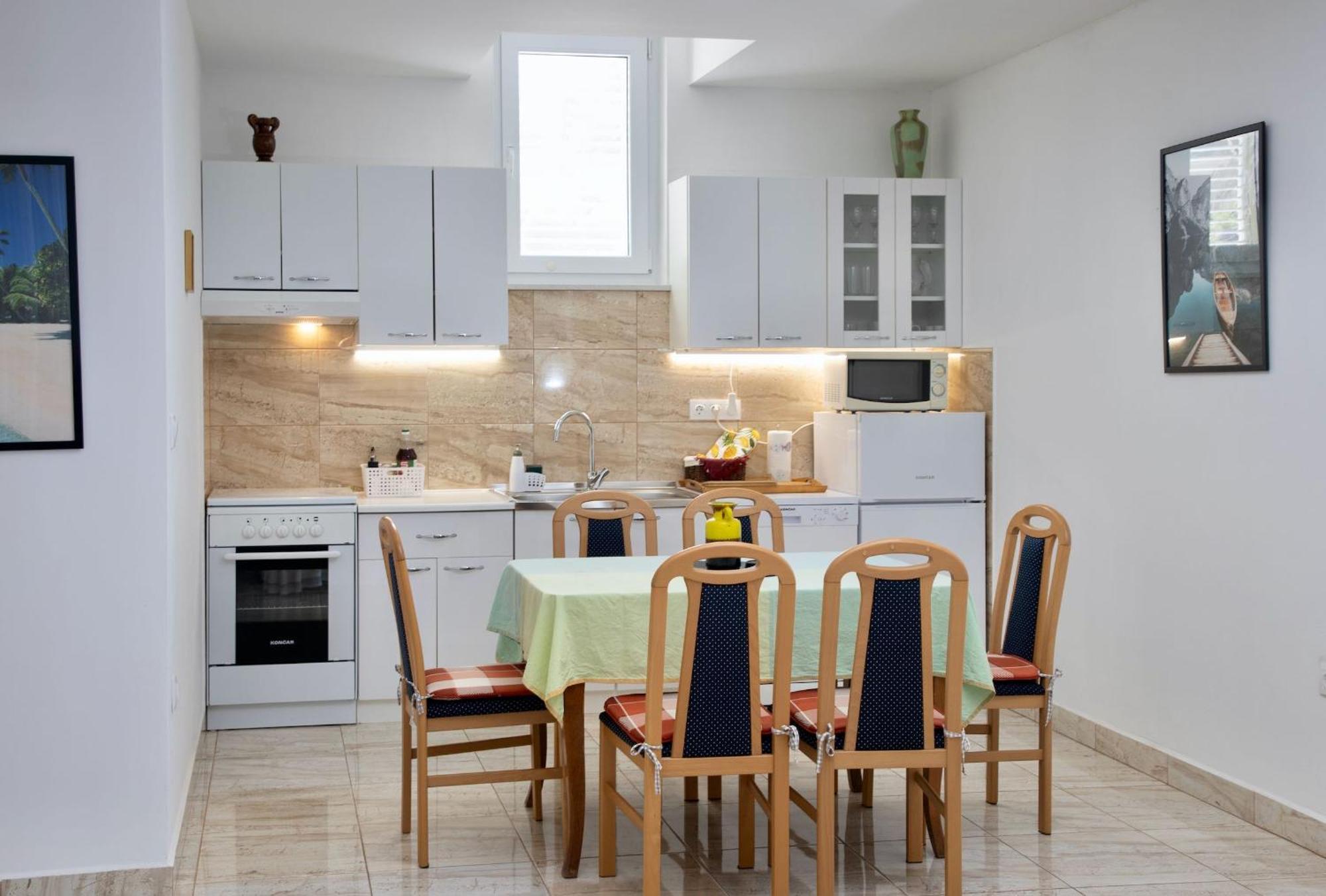 Goldfinch Estate Apartment บานโจเล ภายนอก รูปภาพ
