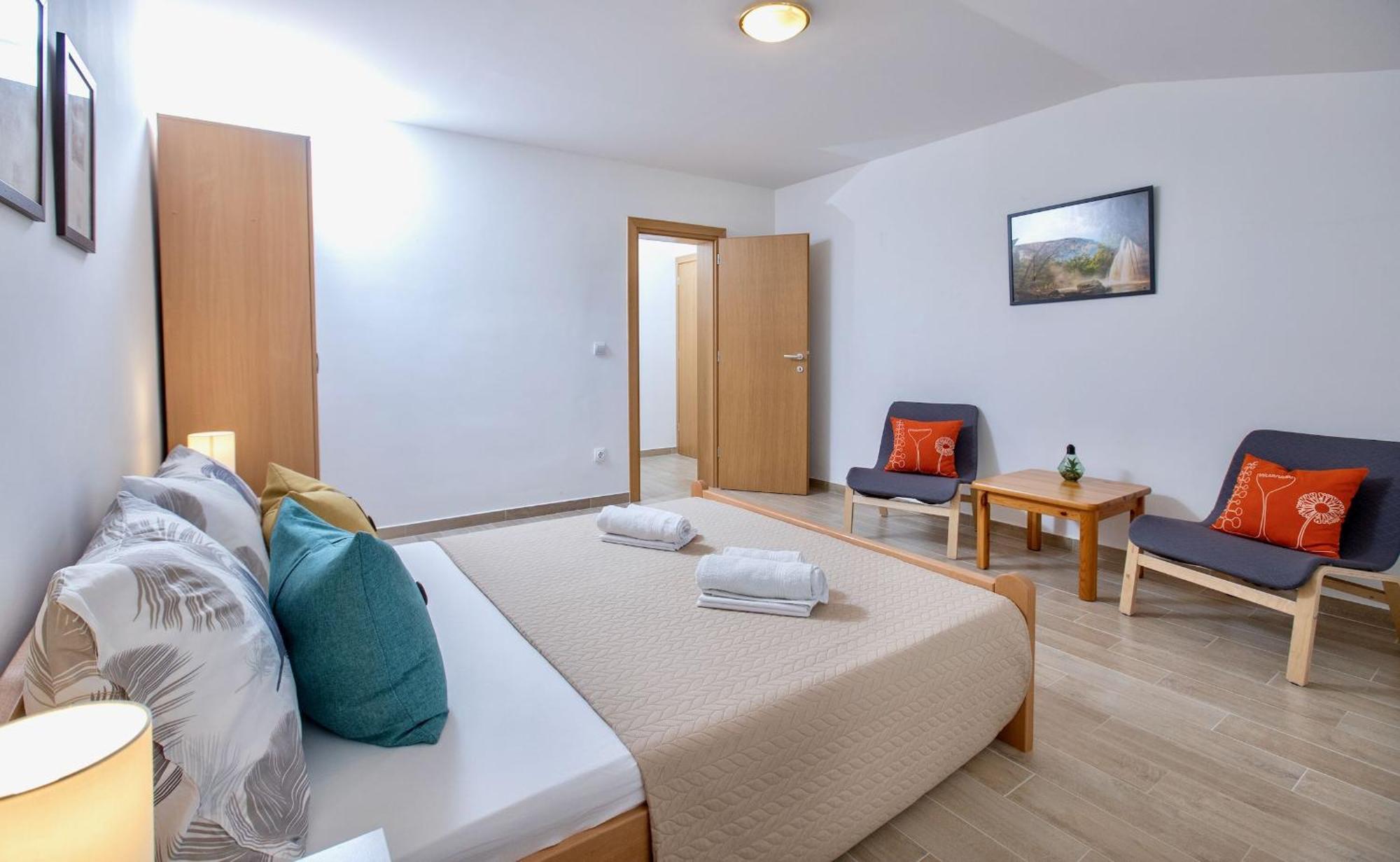 Goldfinch Estate Apartment บานโจเล ภายนอก รูปภาพ